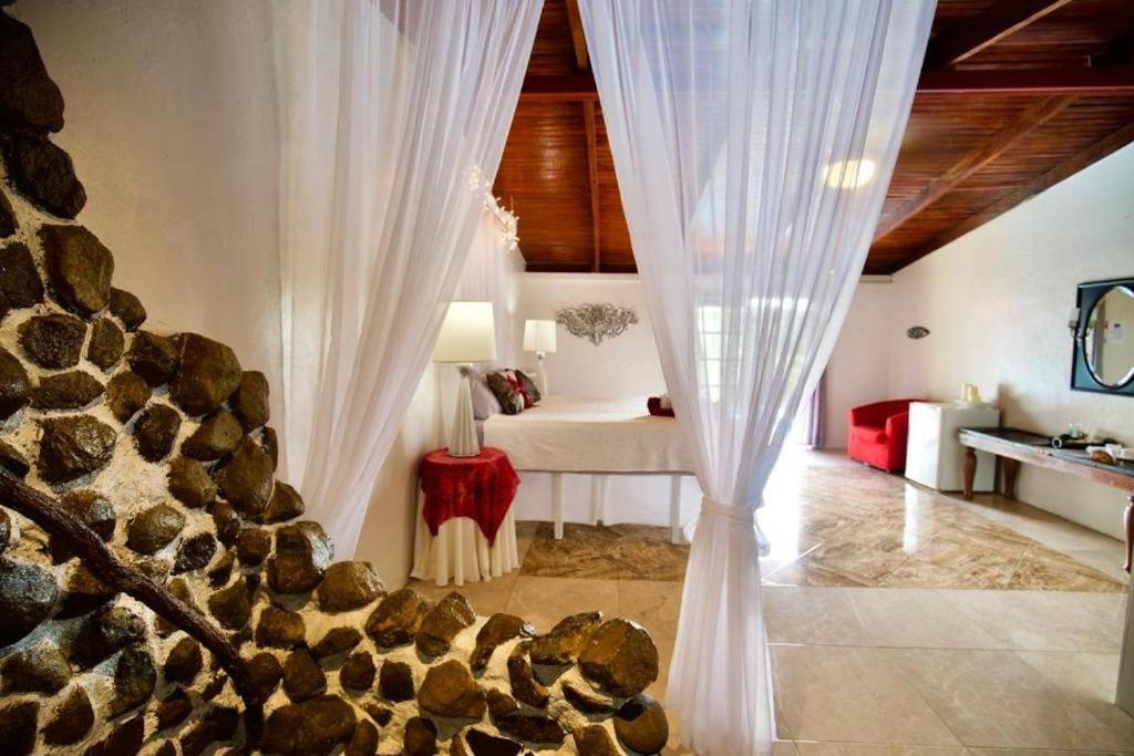 Toucan Lane Hotel And Restaurant Nuevo Arenal Exteriör bild