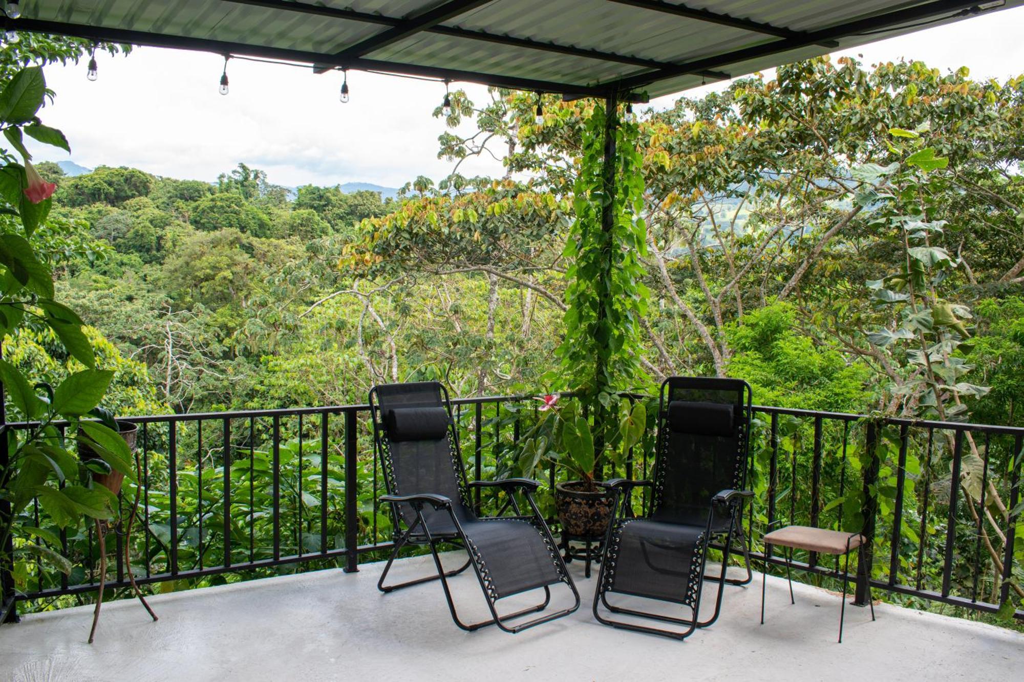 Toucan Lane Hotel And Restaurant Nuevo Arenal Exteriör bild